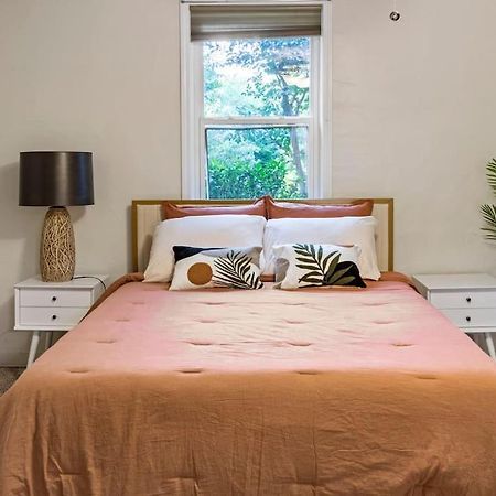Cozy Buckhead Suite - Great Area, Free Easy Parking, Near Shops And Restaurants Атланта Экстерьер фото