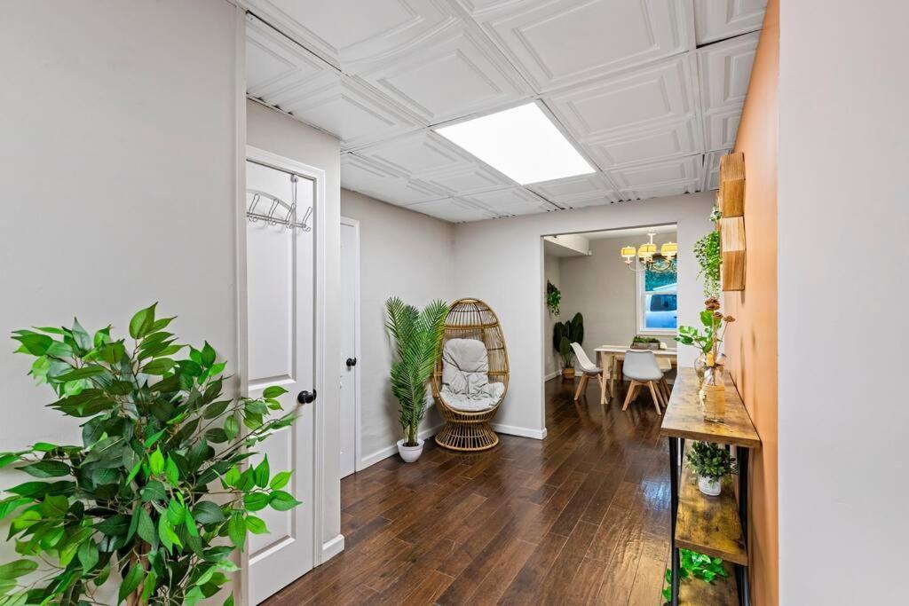 Cozy Buckhead Suite - Great Area, Free Easy Parking, Near Shops And Restaurants Атланта Экстерьер фото